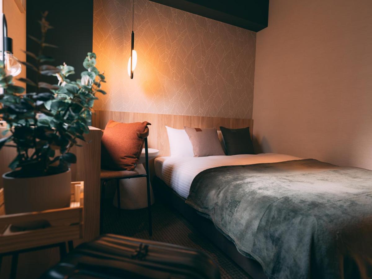 R Hotel-the Atelier Shinsaibashi East 3* 大阪