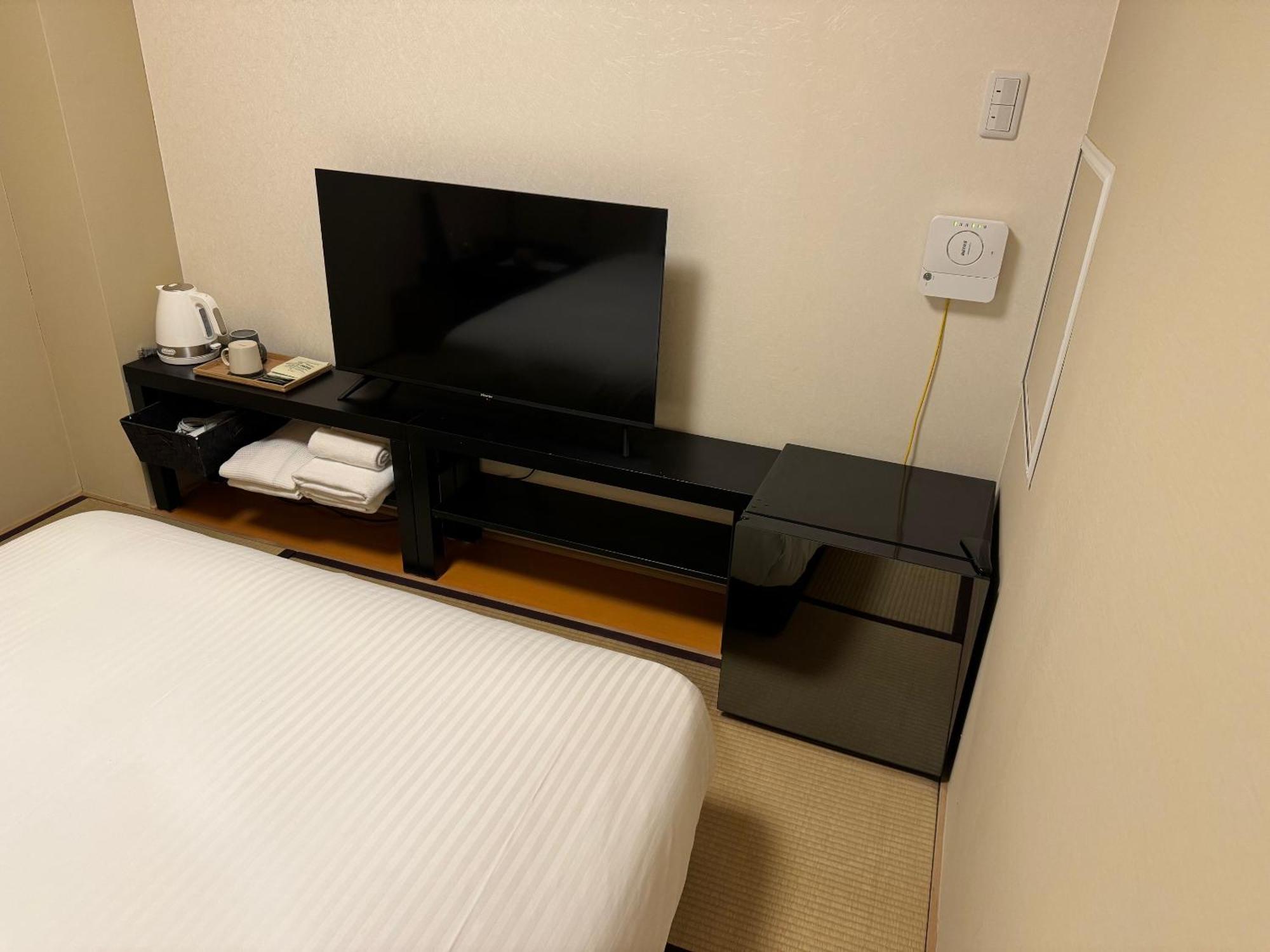 R Hotel-the Atelier Shinsaibashi East 3* 大阪